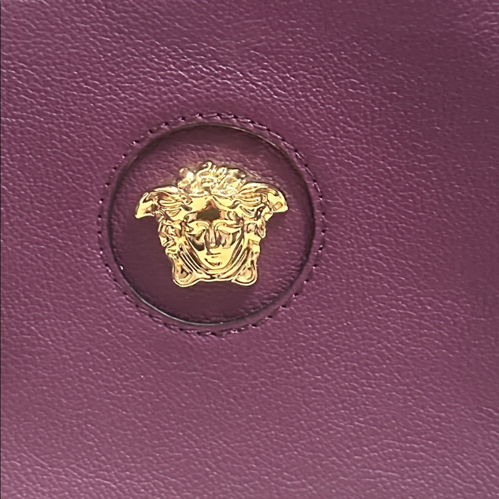 Versace Rich Purple Vitello Leather Shoulder Bag with Gold Medusa NWT MSRP $925 - Picture 3 of 7